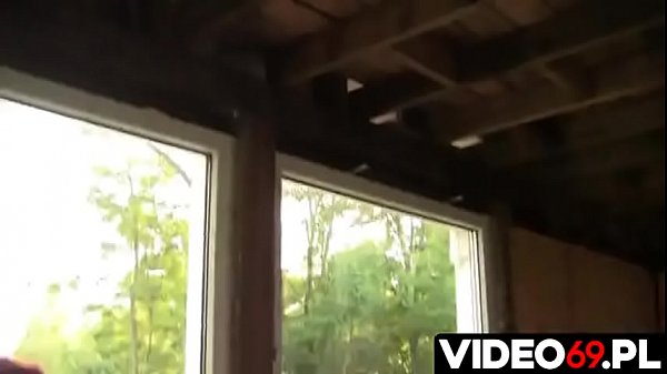Польское порно - Инспектор на стройке быстро поддался чарам сексуальной милфы
